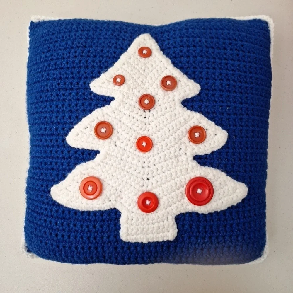 Set of 2 Vintage Handmade Square Crochet Christmas Pillows 14